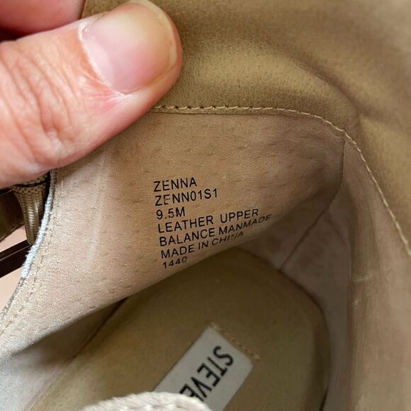 Steve Madden Zenna Taupe Leather Ankle Boots w/Silver Studs size 9.5M - Picture 11 of 11